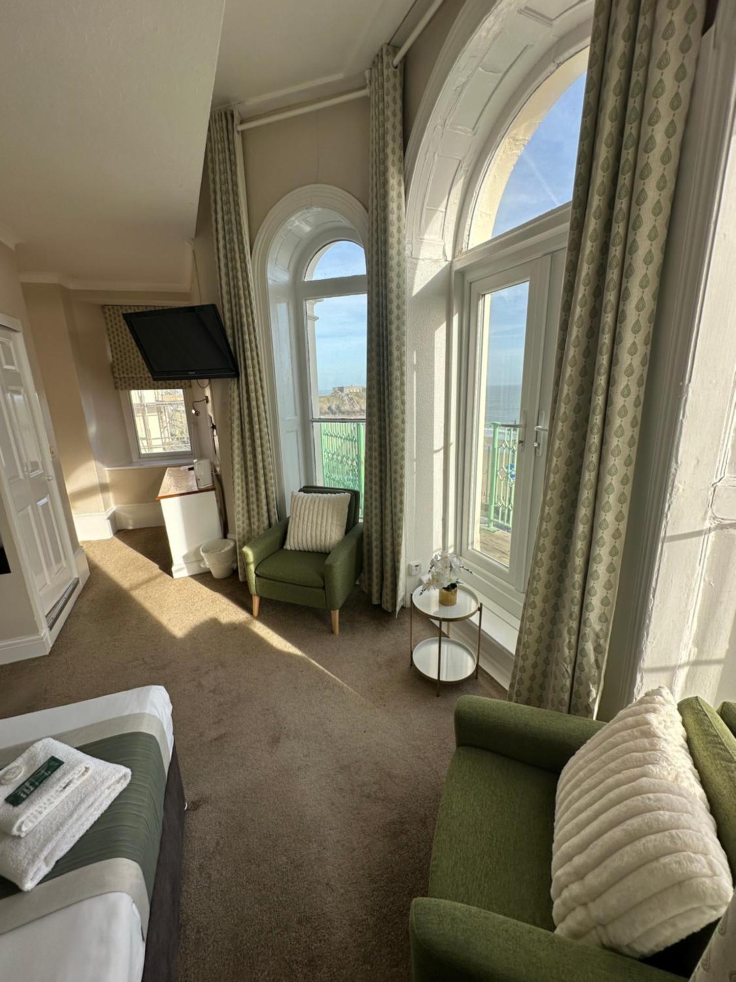 טנבי Clarence House Hotel מראה חיצוני תמונה