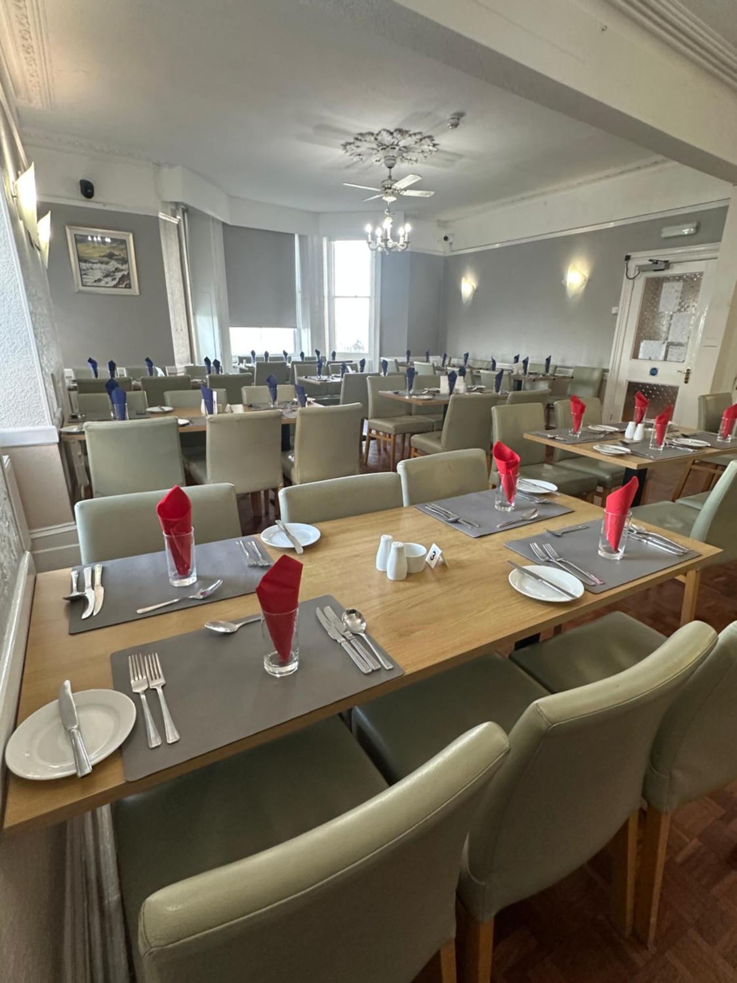 טנבי Clarence House Hotel מראה חיצוני תמונה